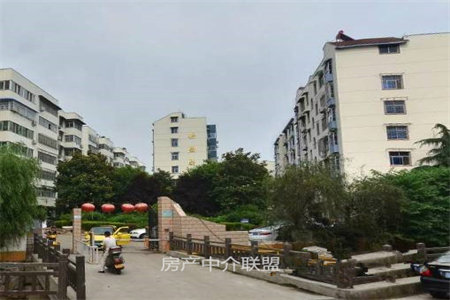城北嘉誉佳苑四期住宅，总价低，北辛学区，小高层，
